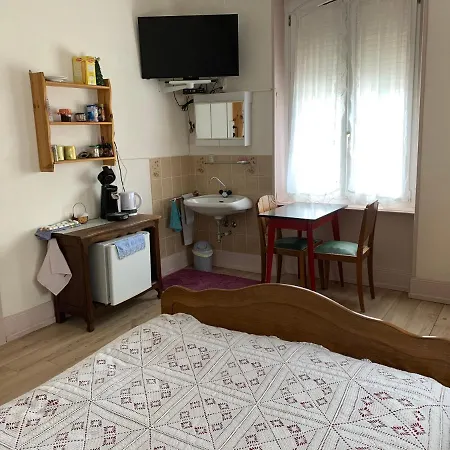 Arnica Lit 140 Wifi Sdb Partagee Bed & Breakfast *