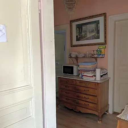 Arnica Lit 140 Wifi Sdb Partagée Bed & Breakfast